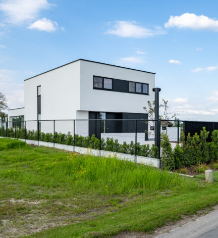 Moderne nieuwbouwwoning na sloop en heropbouw, mogelijk in aanmerking voor 6% btw onder voorwaarden